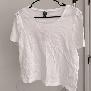 White crop tee